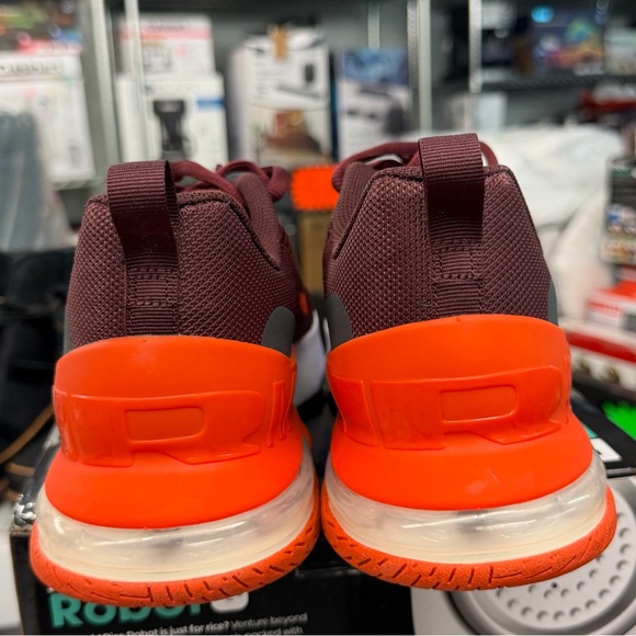 MENS AIR MAX ALPHA TRAINER 6 CROSS TRAINING SHOE Size 9.5 - Picture 3 of 4